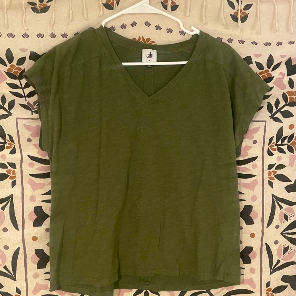 CAbi Top STYLE: 6127 SIZE: Medium